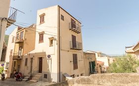 Domus Aurea Borgo House